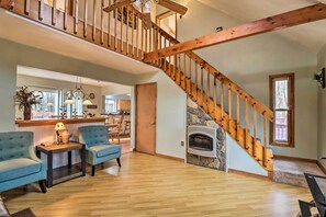 House (5 Bedrooms) | Interior