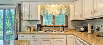 Higgins Lake Getaway w/ Fire Pit, Walk to Beach!