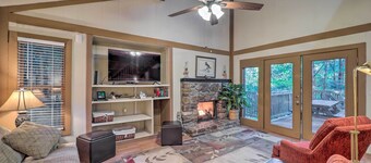 Ski Resort Cabin w/ Deck in Beech Mountain!