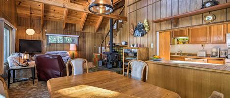 House (2 Bedrooms) | Interior