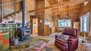 House (2 Bedrooms) | Front of property