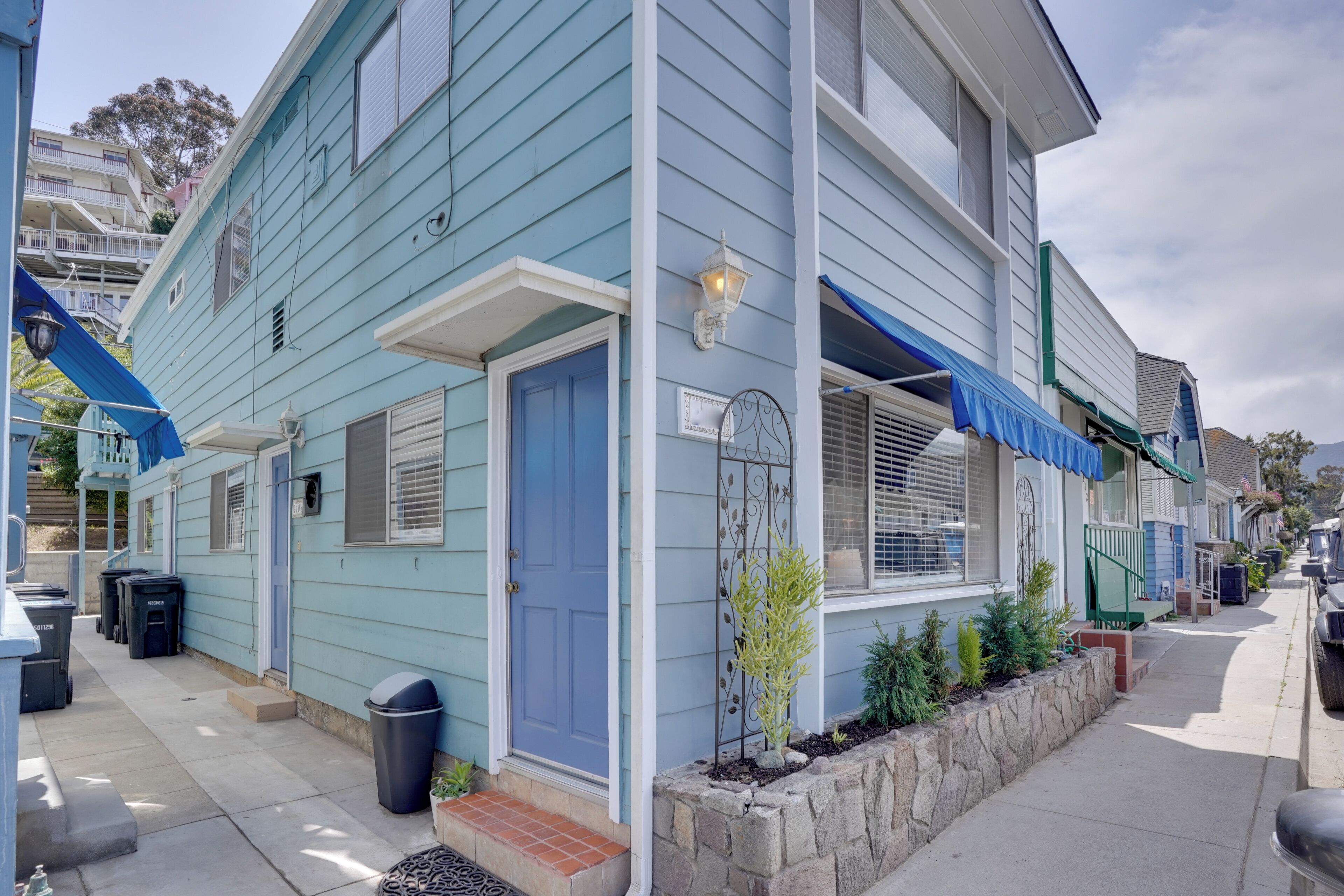 Catalina Island Duplex - Steps to Beach & Pier!