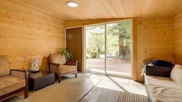 House (3 Bedrooms) | Front of property