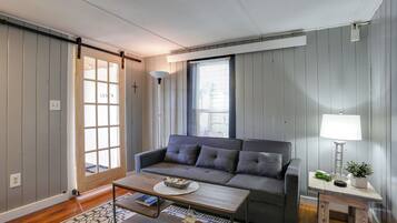 House (1 Bedroom) | Front of property