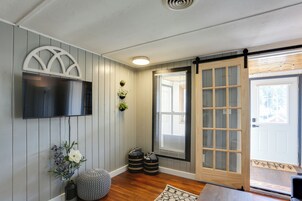 House (1 Bedroom) | Interior