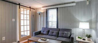 Centrally-located Mountain Getaway in Lead!