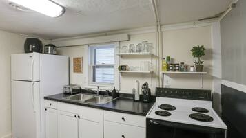 House (1 Bedroom) | Interior