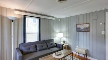 House (1 Bedroom) | Interior