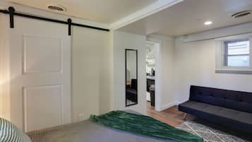 House (1 Bedroom) | Interior