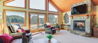 เคบินในคีย์สโตน ~ 9 ไมล์ถึงภูเขารัชมอร์!