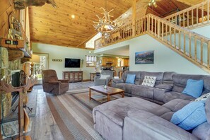 House (2 Bedrooms) | Interior