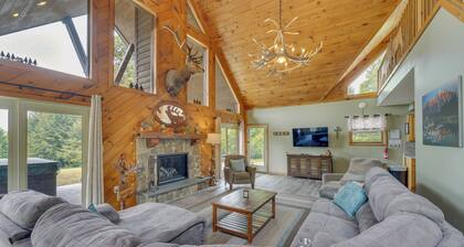 3-acre Benezette Cabin: Hot Tub, Grill & Mtn View