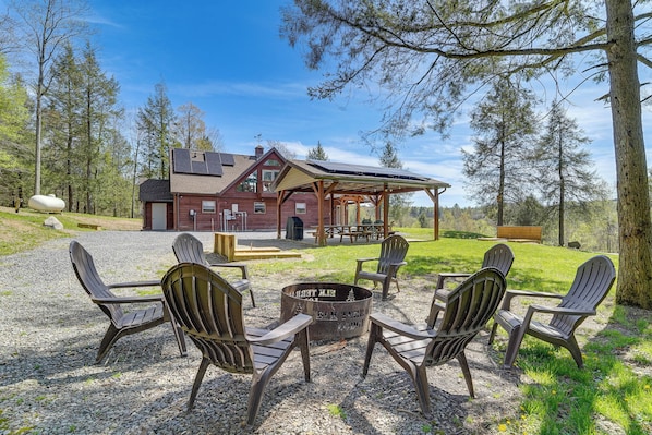 House (2 Bedrooms) | Interior - 3-acre Benezette Cabin: Hot Tub, Grill & Mtn View (Benezette)