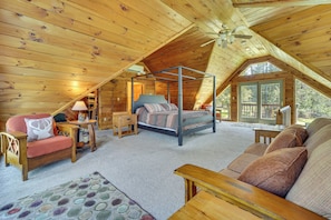 House (2 Bedrooms) | Interior - 3-acre Benezette Cabin: Hot Tub, Grill & Mtn View (Benezette)