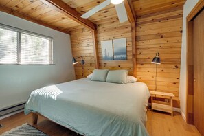 House (3 Bedrooms) | Interior - Charming Pinecrest Cabin w/ Private Deck (Strawberry)