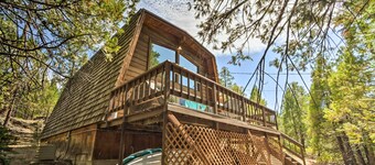 Charming Pinecrest Cabin w/ Private Deck