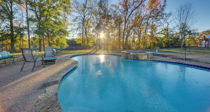 'the Crown Goose' - Bullard Home w/ Pool & Spa!