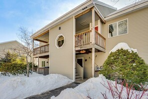 Apartment (3 Bedrooms) | Interior - Bartlett Condo w/ Mountain Views Near Ski Resorts! (Intervale)