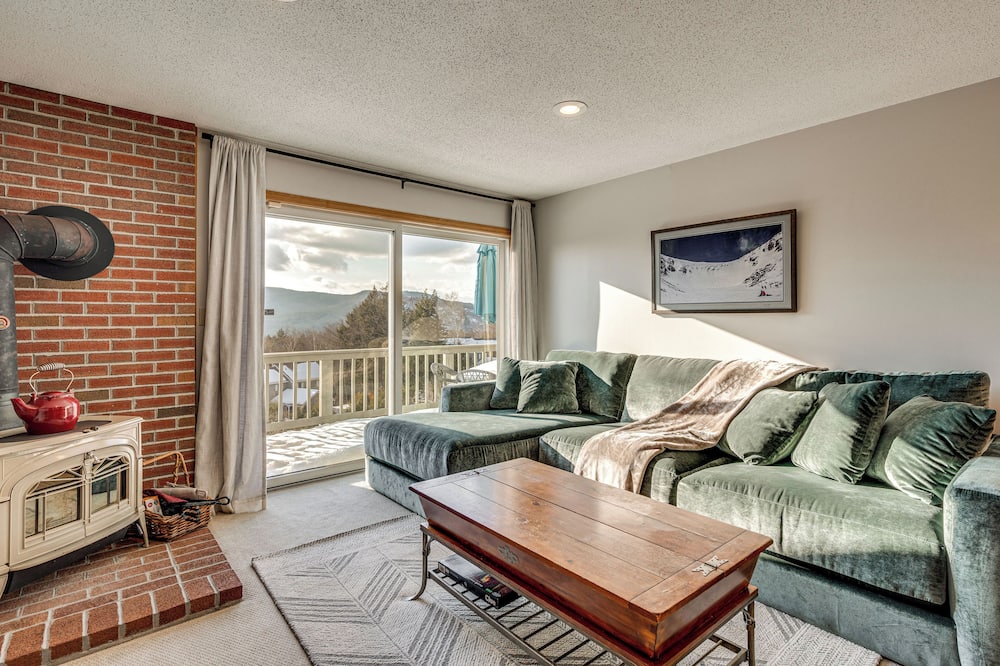 Bartlett Condo w/ Mountain Views Near Ski Resorts!