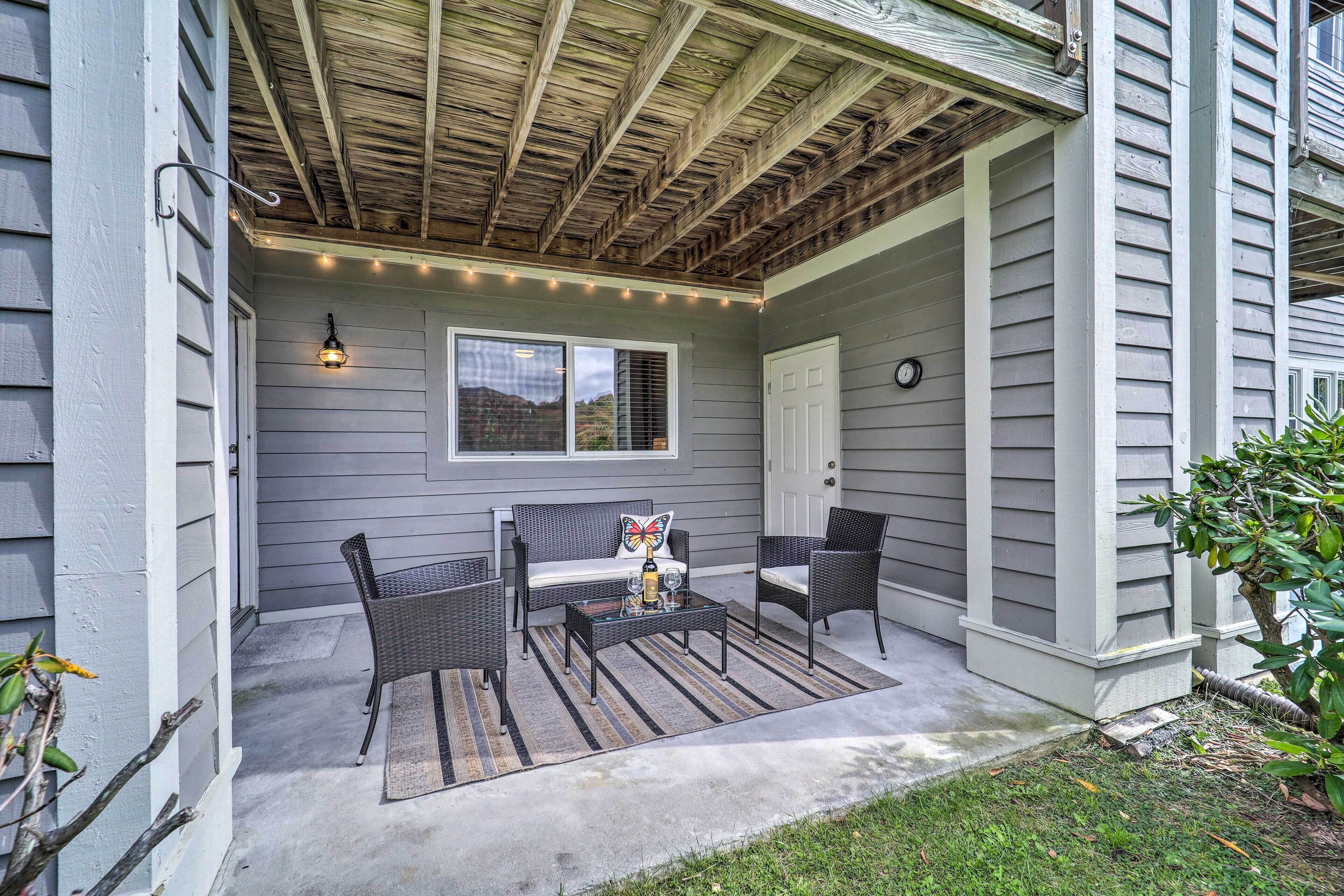 Cozy Condo: Patio + 6 Mi to Sugar Mtn Slopes!