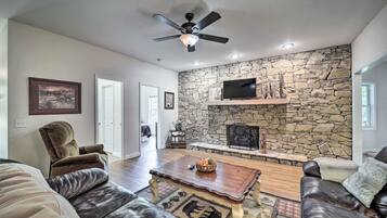 Apartment (2 Bedrooms) | Front of property