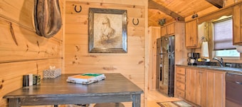 Cabin in Mill Spring Near Parker-binns Winery