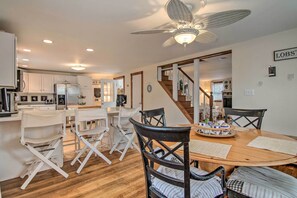 House (4 Bedrooms) | Interior - 'chincoteague Charm' Escape w/ Bikes & Yard Games! (Chincoteague)