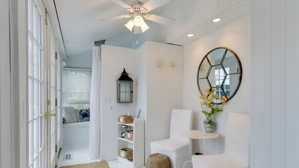 House (4 Bedrooms) | Interior - 'chincoteague Charm' Escape w/ Bikes & Yard Games! (Chincoteague)