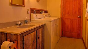 Rumah (3 Bedrooms) | Interior