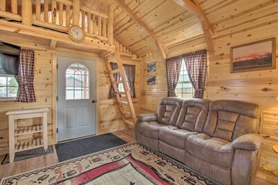 Cozy Augusta Cabin w/ Grill - Walk to Main St