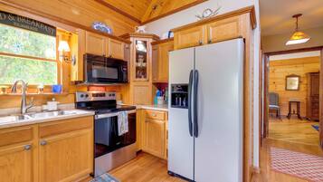 House (2 Bedrooms) | Bahagian dalam