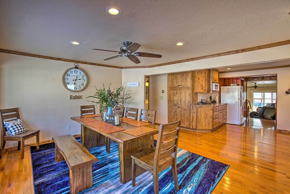 House (3 Bedrooms) | Interior