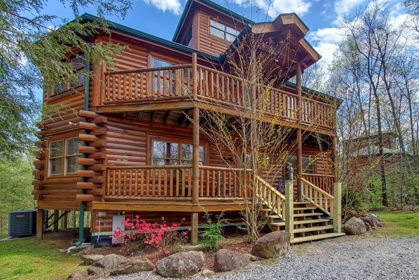House (3 Bedrooms) | Interior - Cosby Cabin w/ Hot Tub ~ 18 Mi to Gatlinburg! (Cosby)