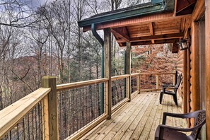 House (3 Bedrooms) | Interior - Cosby Cabin w/ Hot Tub ~ 18 Mi to Gatlinburg! (Cosby)