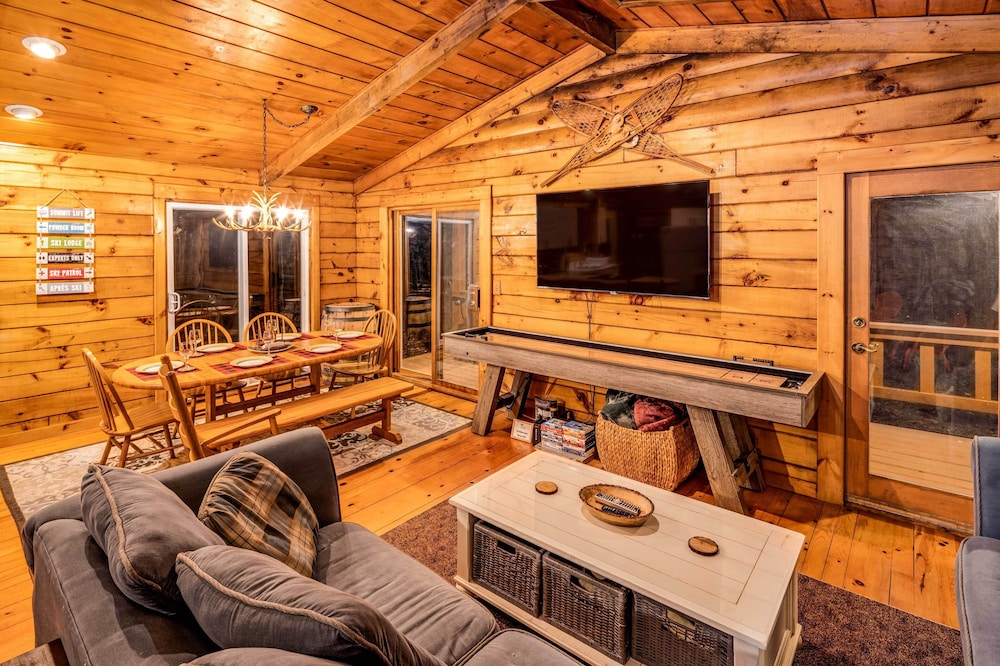 Cabin Between Mt Snow and Stratton Mountain