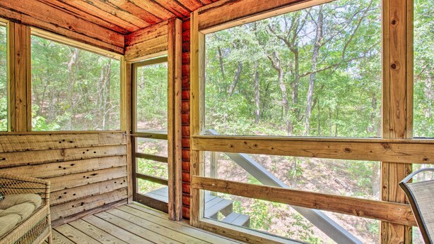 Apartment (0 Bedroom) | Interior - Bright Davis Escape w/ Screened-in Porch! (Davis)