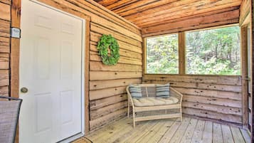 Apartment (0 Bedroom) | Interior