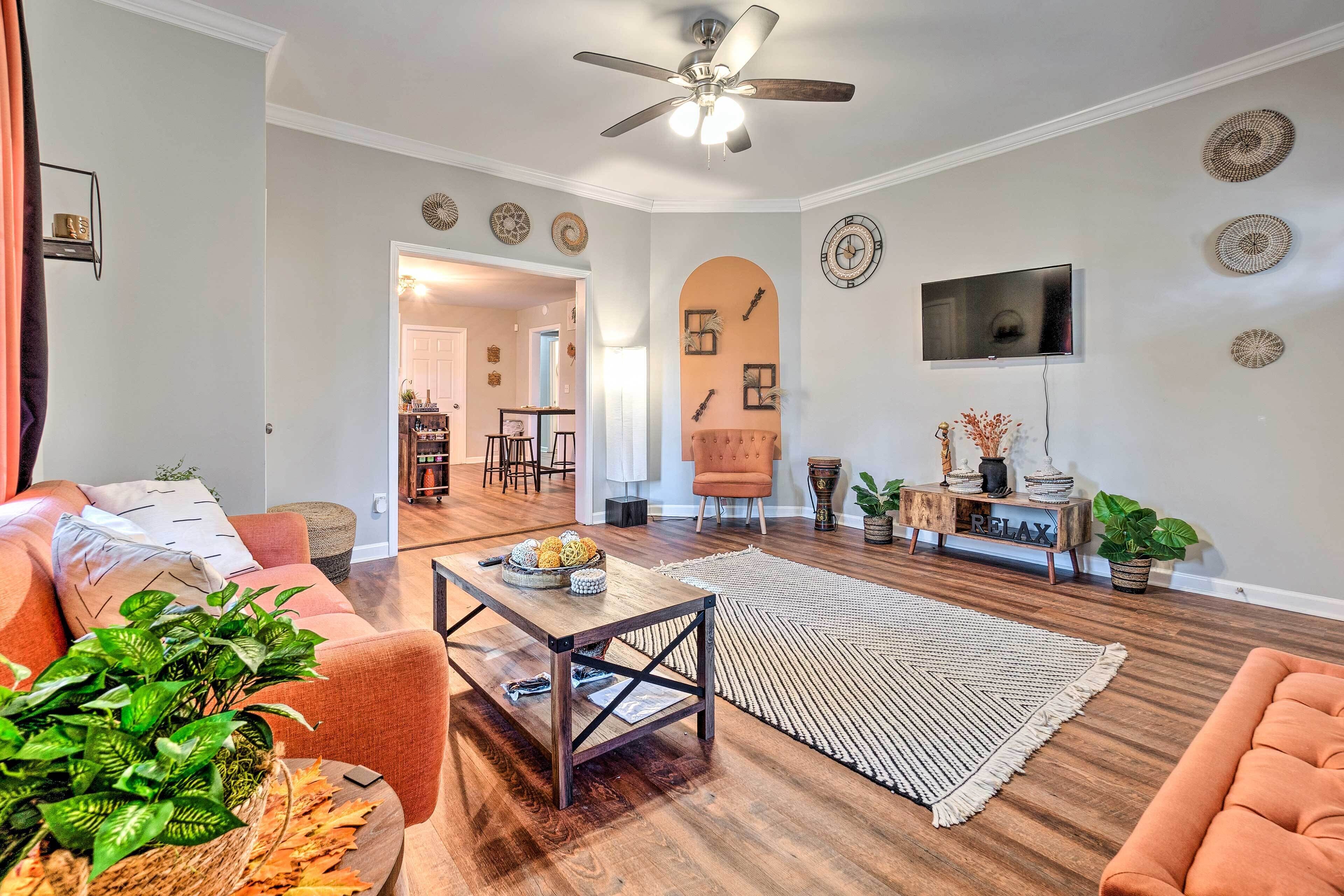 Charming Huntsville Home w/ Deck!