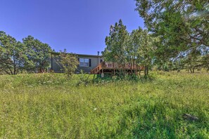 Interior - Peaceful Alto Home w/ Deck ~ 12 Mi to Ski Apache! (Alto)