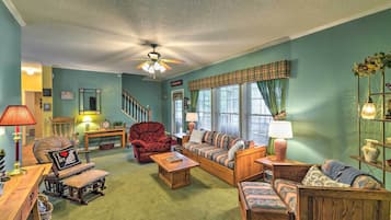 House (6 Bedrooms) | Interior