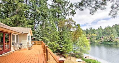 Anderson Island Retreat w/ Lakefront Deck & Canoe!