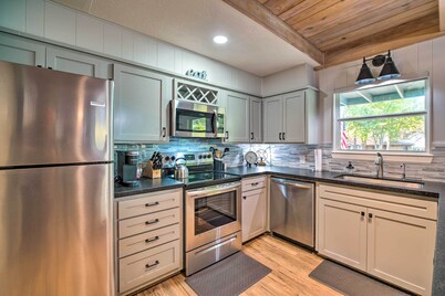 Cape Royale Cottage w/ Fire Pit & Water Views