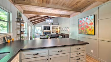 Cottage (3 Bedrooms) | Interior