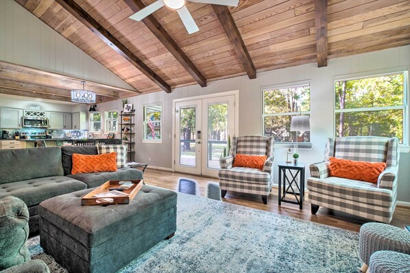 Cottage (3 Bedrooms) | Interior - Cape Royale Cottage w/ Fire Pit & Water Views (Coldspring)