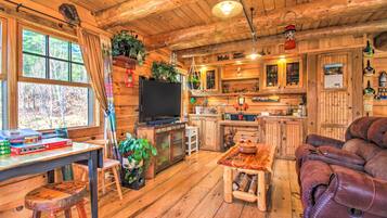 House (3 Bedrooms) | Front of property