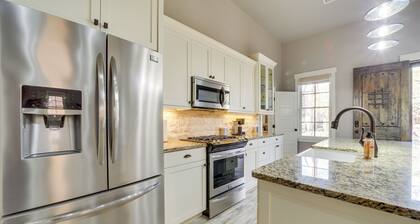 Carlton Landing Retreat w/ Eufaula Lake Access!