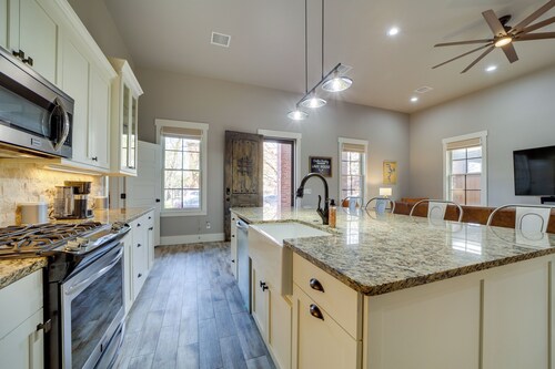 Carlton Landing Retreat w/ Eufaula Lake Access!