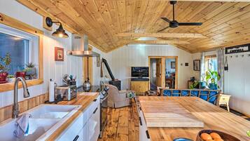 Rumah (2 Bedrooms) | Interior