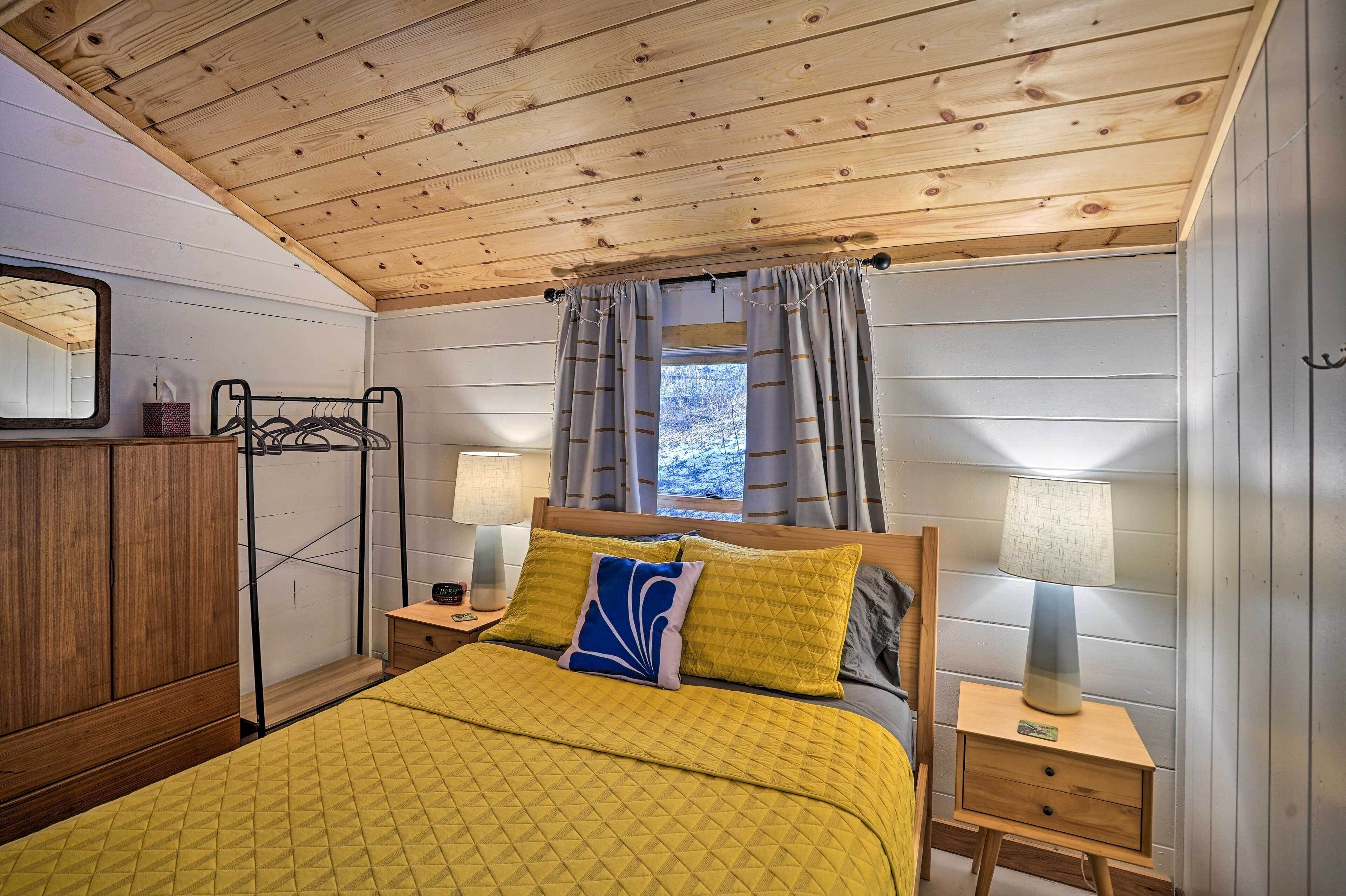 House (2 Bedrooms) | Interior