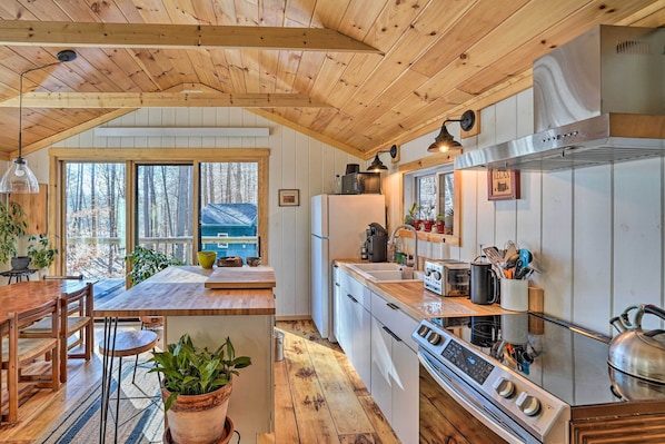 House (2 Bedrooms) | Interior